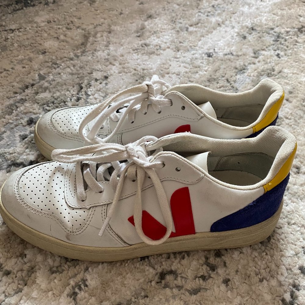 Cute White Veja Sneakers